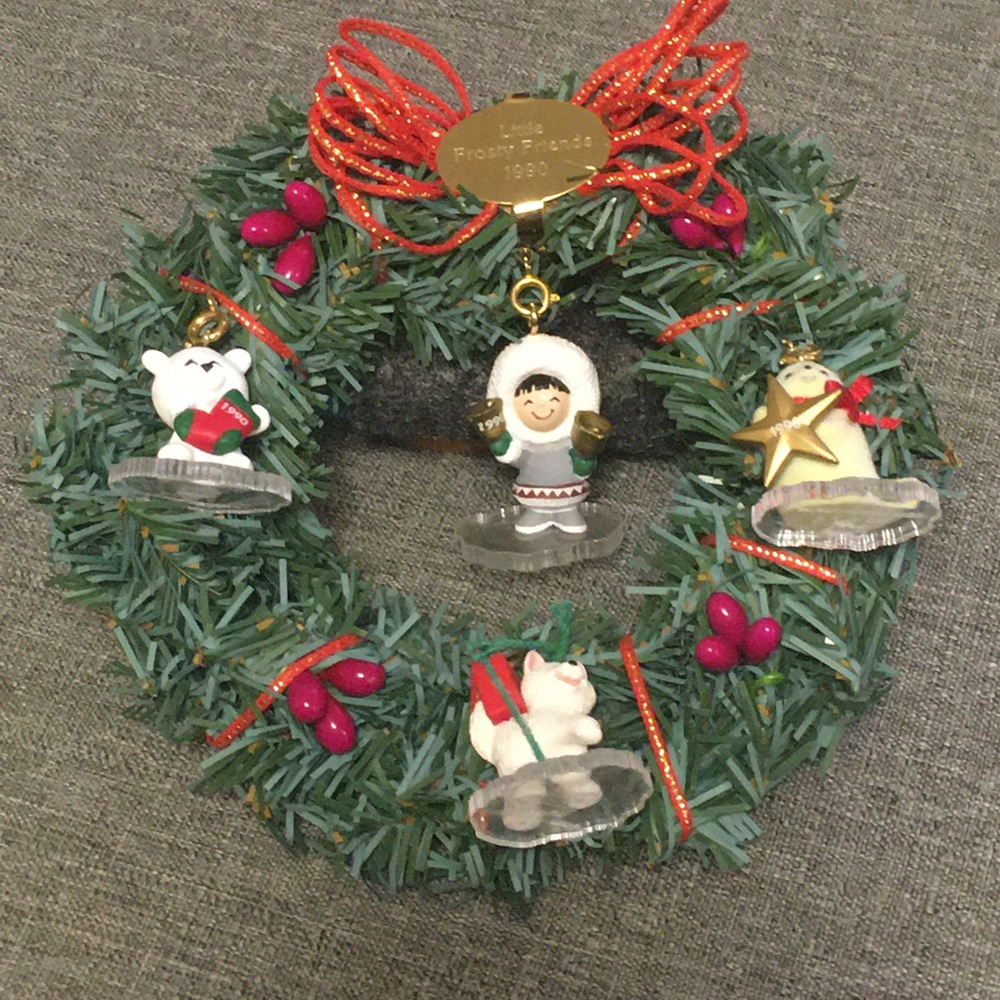 Hallmark Little Frosty Friends mini Wreath 1990 NWB Eskimo Seal Dog Bear Alaska